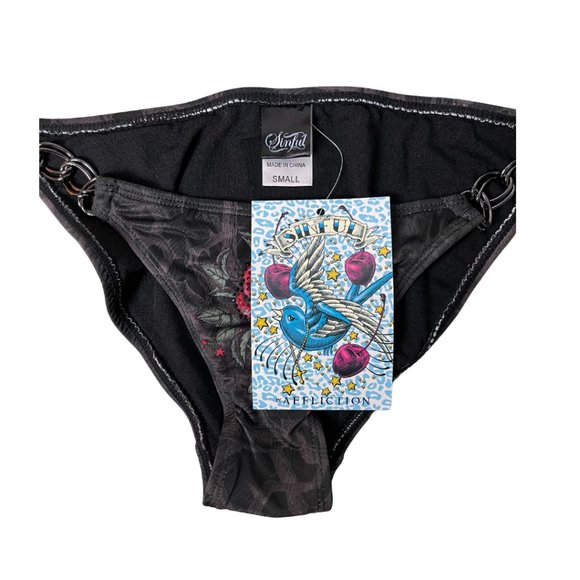 VERY RARE Sinful by Affliction Guns Roses Set - Picture 6 of 9